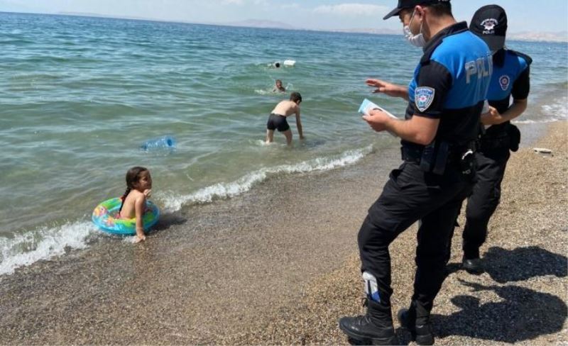 Van polisinden boğulmalara karşı bilgilendirme