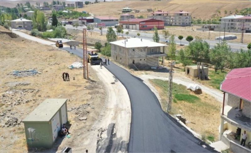 Veysel Karani Caddesi asfaltlanıyor