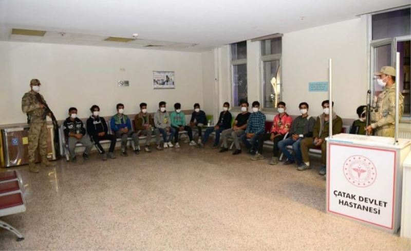 Çatak'ta 31 düzensiz göçmen yakalandı