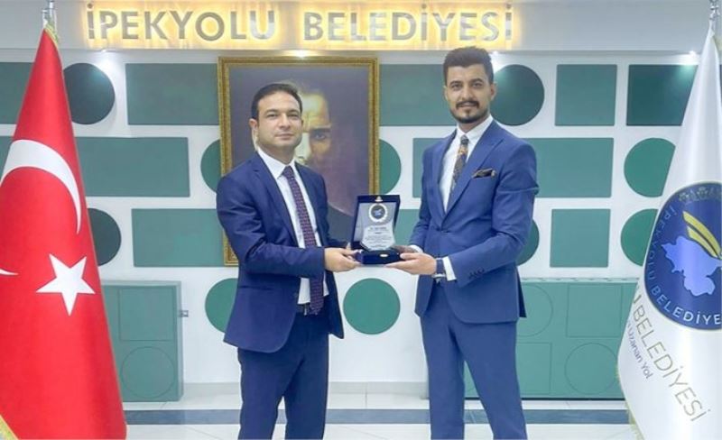 Güneş’e, sportif çalışmalardan dolayı plaket takdimi