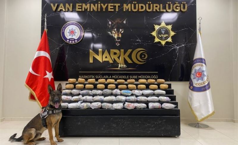 Van'da 52 kilo 200 gram toz esrar ele geçirildi