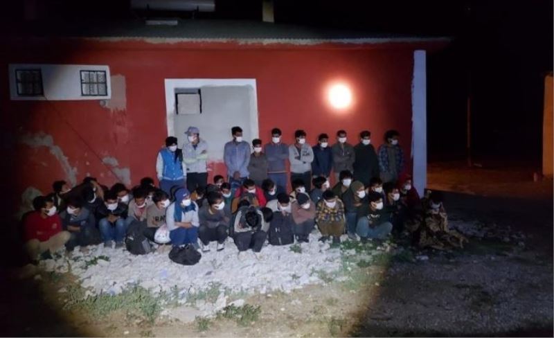 Van’da 46 düzensiz göçmen yakalandı