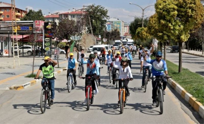 Van’da pedallar hareketlilik için döndü