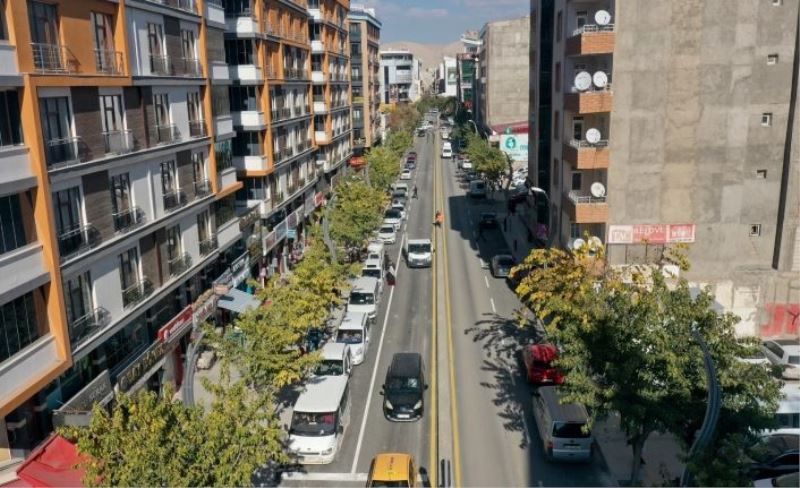 Zübeyde Hanım Caddesi yeni imajına kavuştu