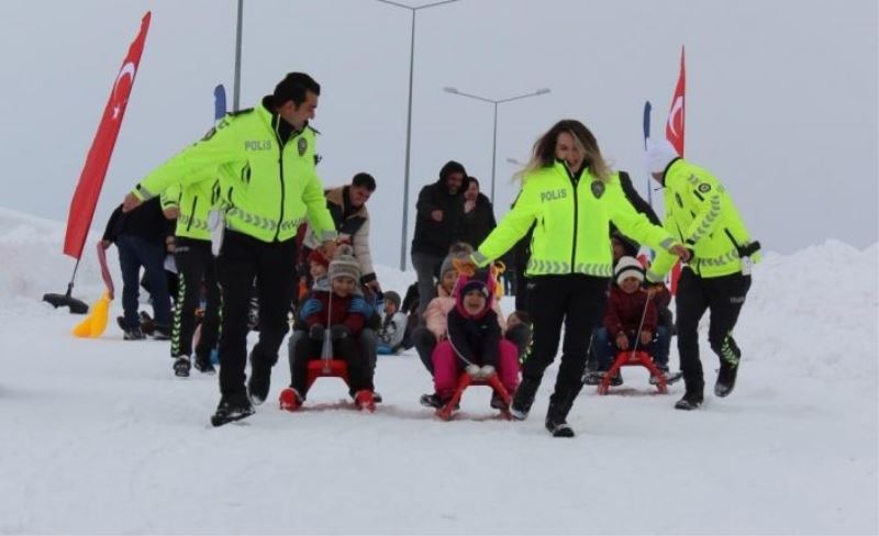 Edremit Belediyesi’nden kar festivali