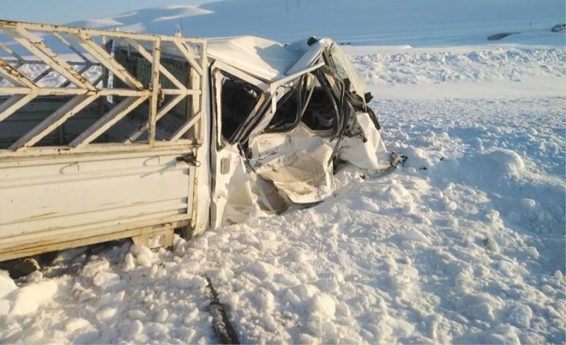 Van’da hemzemin geçitte trafik kazası; 1 yaralı