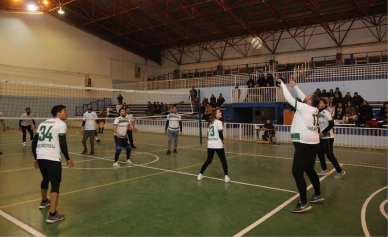 Başkale’de ‘Kurumlar Arası Voleybol Turnuvası’ başladı