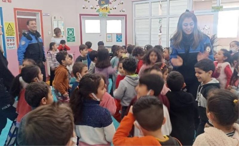 Minik öğrencilere ‘polislik’ mesleği tanıtıldı