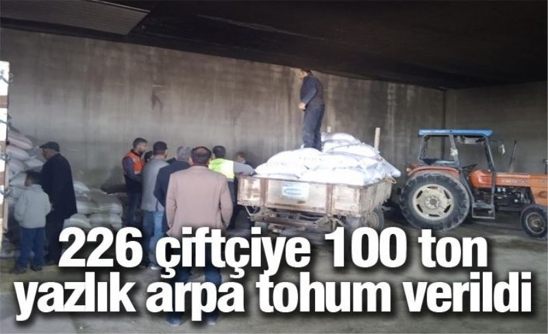 226 çiftçiye 100 ton yazlık arpa tohum verildi