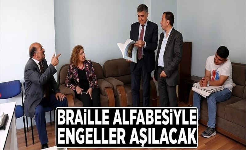 Braille alfabesiyle engeller aşılacak