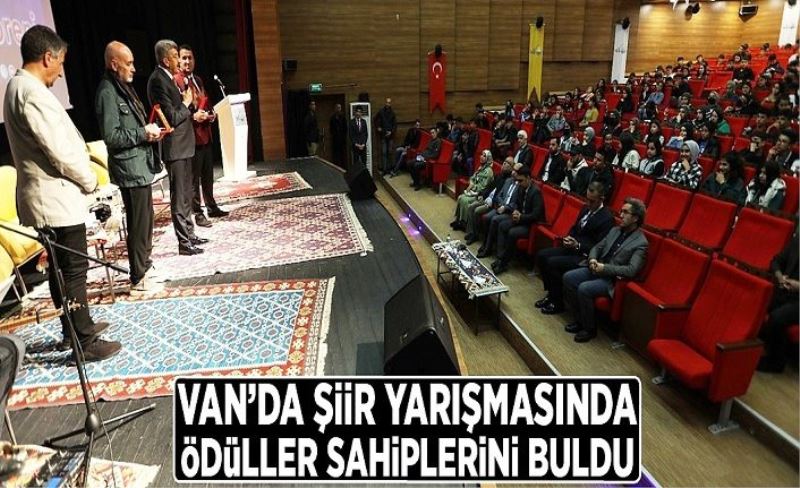 Şiir yarışmasında ödüller sahiplerini buldu