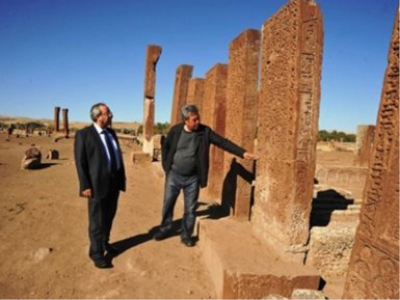 Ahlat Selçuklu Mezarlığı yenileniyor