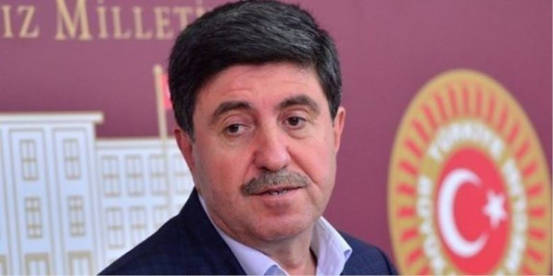 ALTAN TAN: “İSLAMCI YAZARLARIN YARISI DEVLETİN ADAMIDIR” 