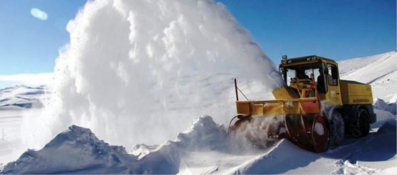 Altı yüz kişilik ekipten, karla mücadele çalışması…