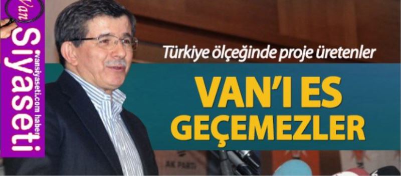 Bakan Davutoğlu Van