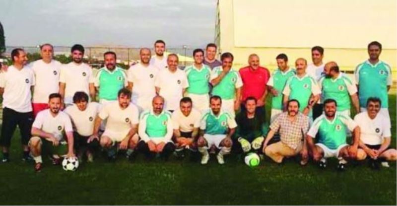 Basınspor ve Akademisyenler çim sahada ter döktü