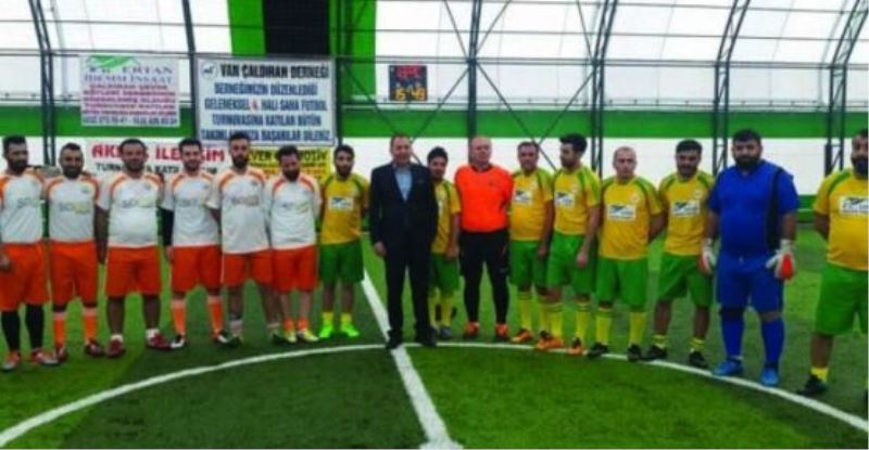 Çaldıran Derneği’nden futbol turnuvası