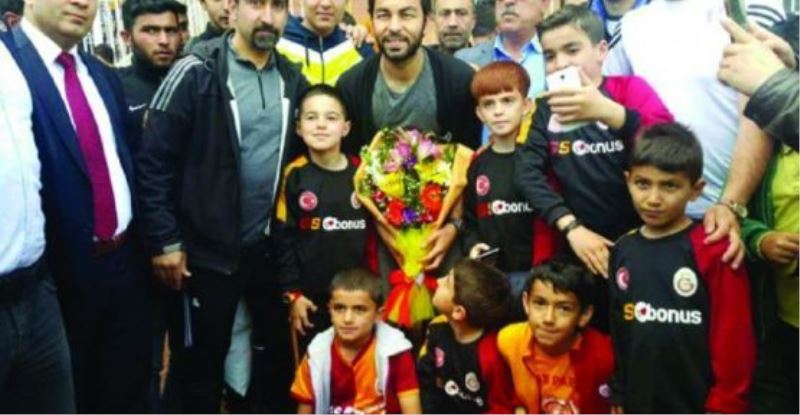 Galatasaray Futbol Okulu dolu dizgin…