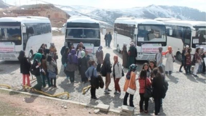 Gençlik Merkezinden Tarihi ve Turistik Geziler