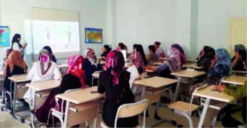 Gürpınar’da “Evliliği Sağlıklı Kılmanın Yolları” semineri