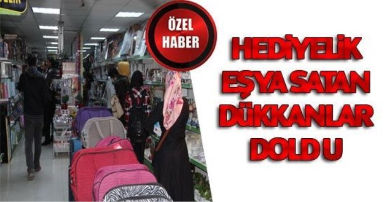 HEDİYELİK EŞYA SATAN DÜKKANLAR DOLDU