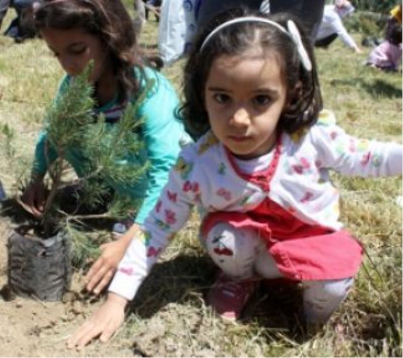 “Her Bebek Bir Fidan, Her Fidan Bir İnsan“ fidan kampanyası