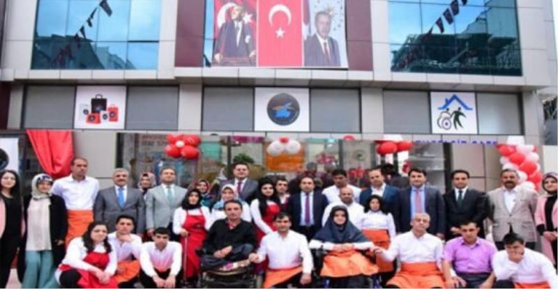 İpekyolu’nda engelsiz kafe hizmete açıldı