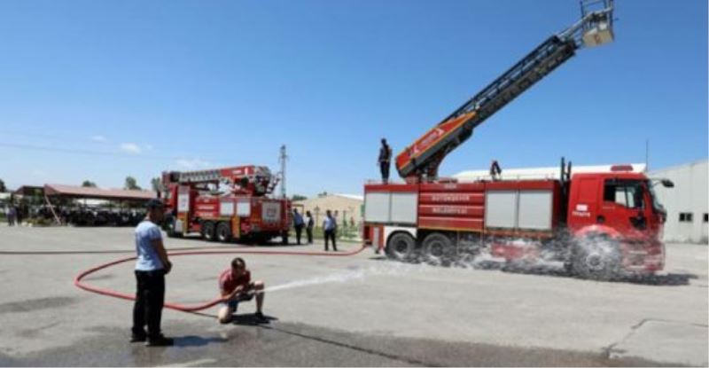 İtfaiye eri adayları dayanıklılık sınavında ter döktü