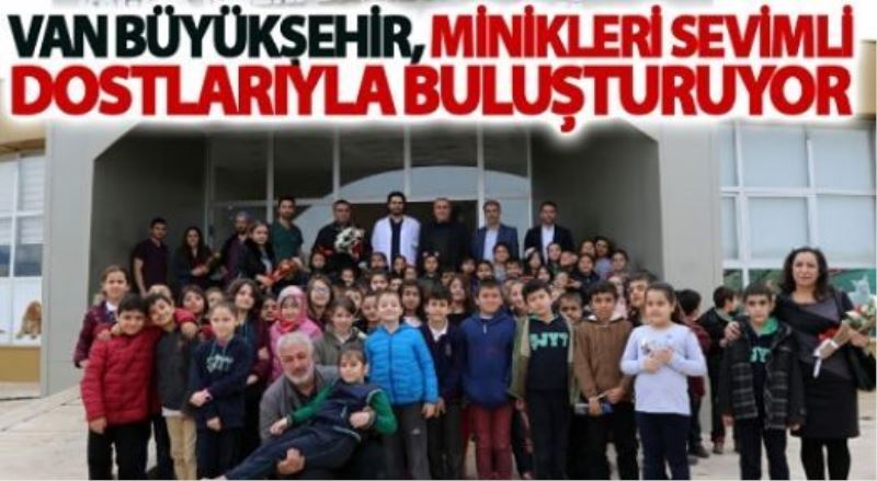 Minik öğrenciler hayvan bakım merkezini ziyaret etti