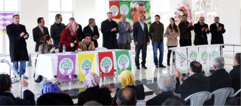 ÖZDAL ÜÇER: SAMİMİ OLMADIKLARINI BİLİYORUZ