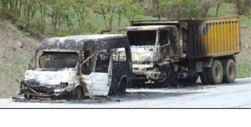 PKK Van`da araç yaktı