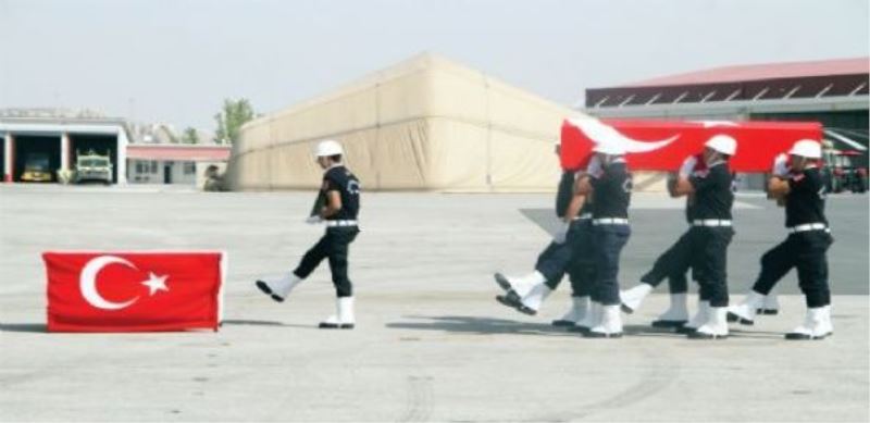 Şehit polis gözyaşlarıyla memleketine uğurlandı