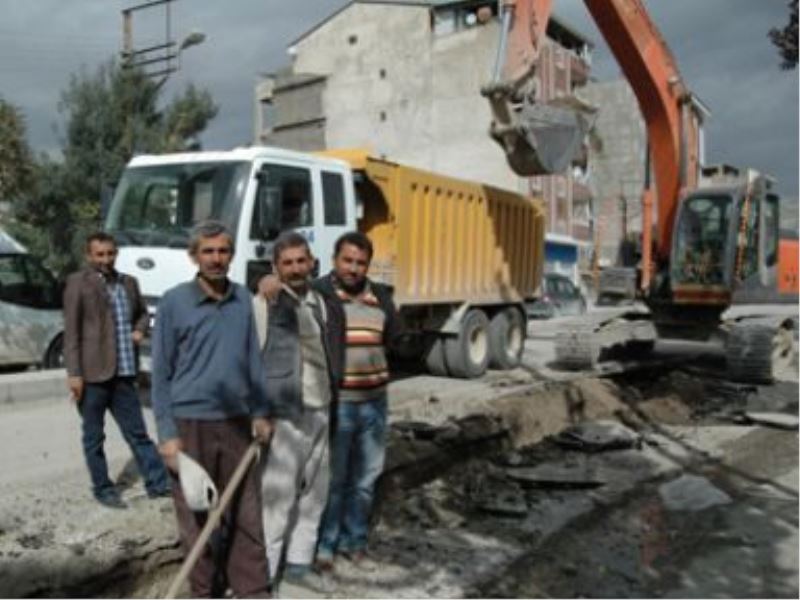 Sıhke Caddesinde Drenaj Suyu Çalışmaları Sürüyor
