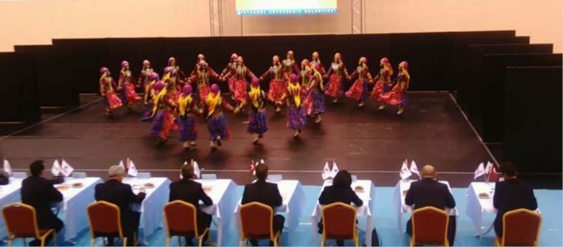 Tuşba Belediyesi bünyesindeki folklorculardan büyük başarı…