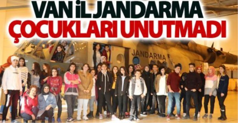 Van il jandarma çocukları unutmadı