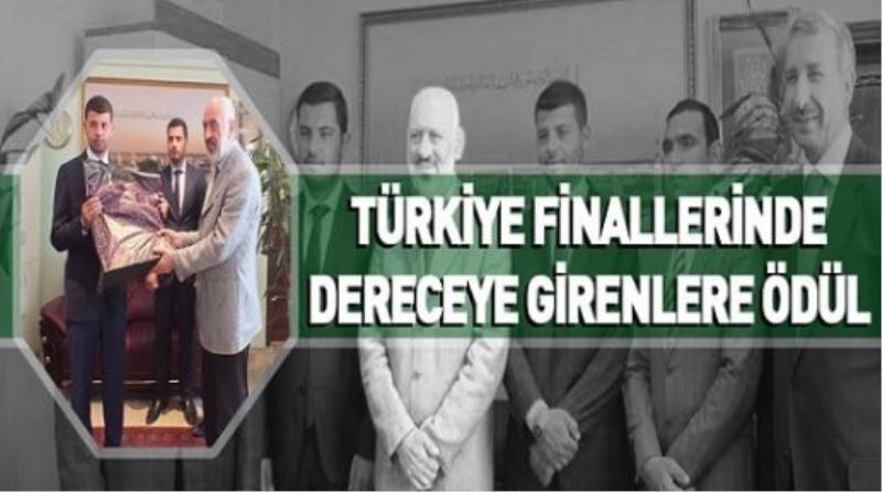 VAN İL MÜFTÜSÜNDEN TÜRKİYE FİNALLERİNDE DERECEYE GİRENLERE ÖDÜL