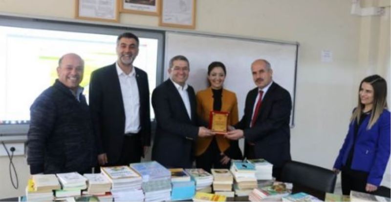 Van’da “Bir Kitap Da Benden” kampanyası