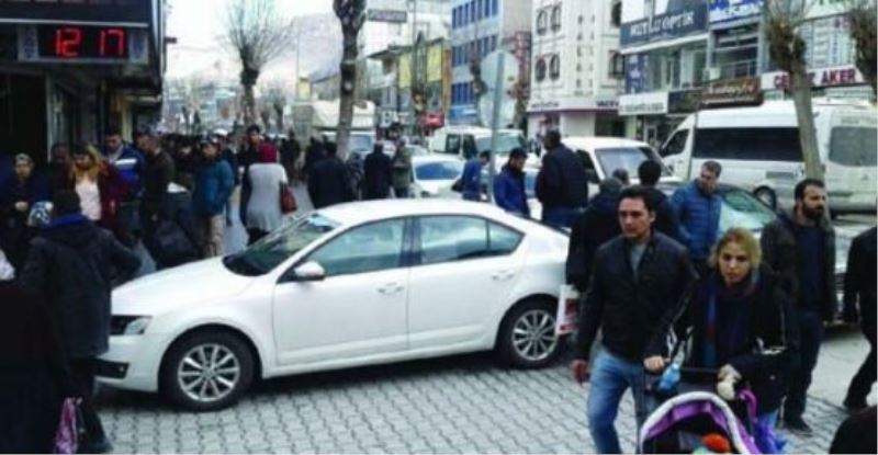 Van’da hatalı araç parkı geleneği sürüyor