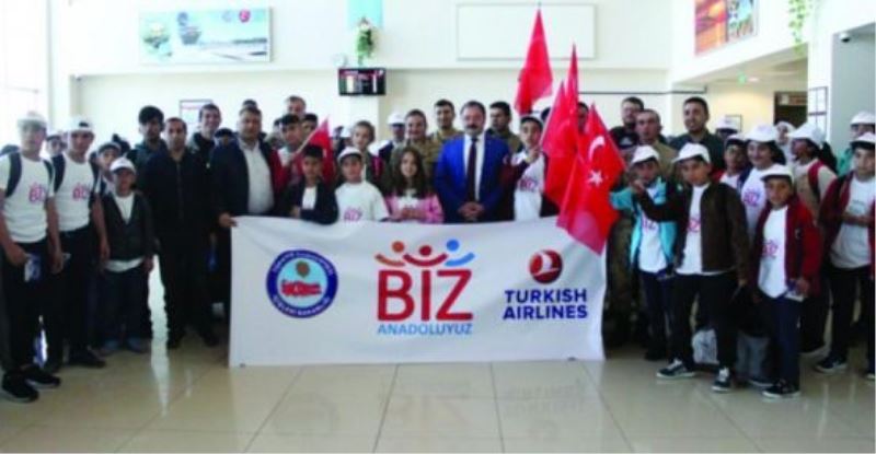 Vanlı 194 öğrenci İzmir’e uğurlandı